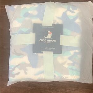 Luxuriously Soft Muslin Quilt - Blue and White